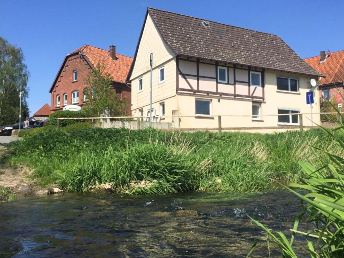 Modern Holiday Home Near River In Amelgatzen Emmerthal ห้อง รูปภาพ